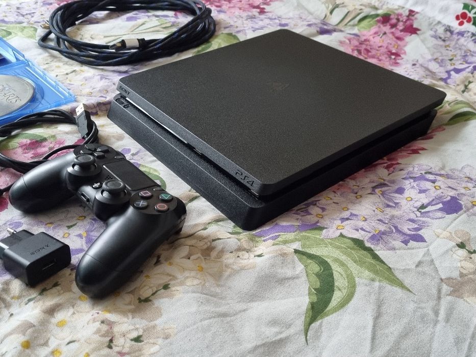 Ps4 Slim  +  Dobry Zestaw.