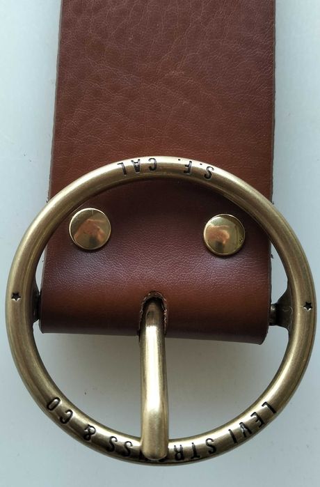 Cinto em Pele Levi's Castanho 75 cm - como novo