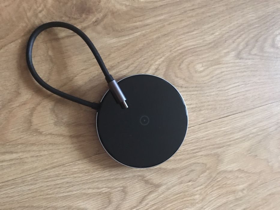 JCPAL Hub USB-C z bezprzewodową ładowarką