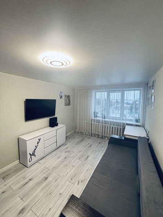 \ Продається 1-кімнатна квартира в цегляному будинку