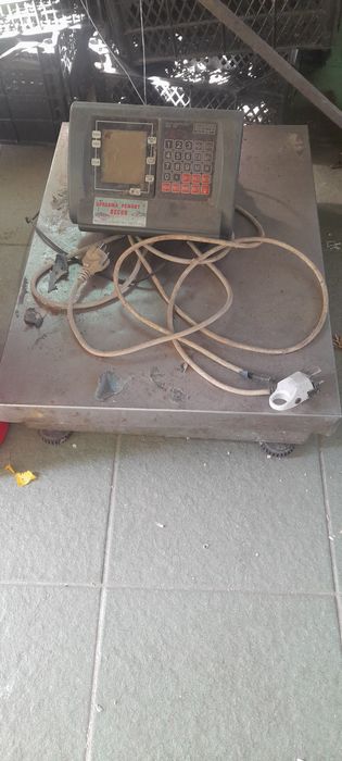 Весы напольные б.у