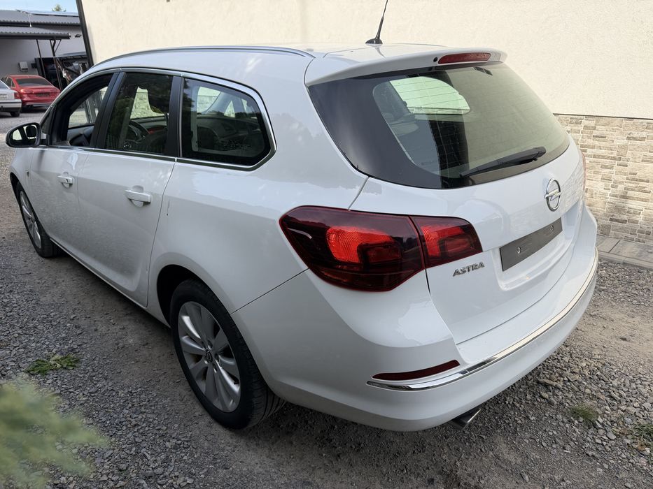 Sprzedam Opel astra J 1.4 B+G