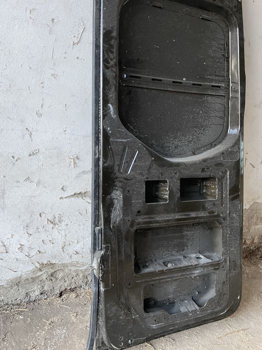 Задня дверка Мерседес спрінтер