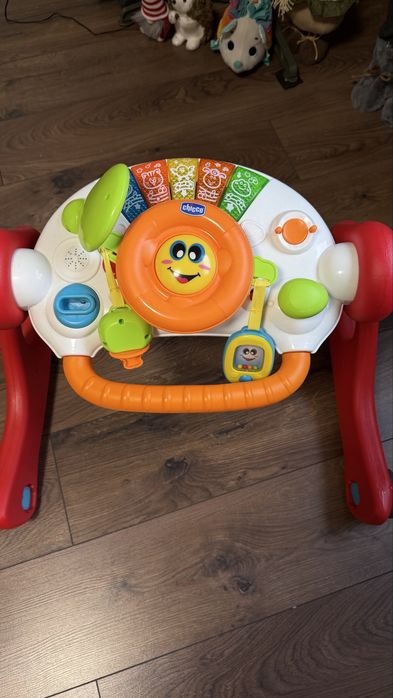 Игровой развивающий центр 4 в 1 Chicco "Grow And Walk"