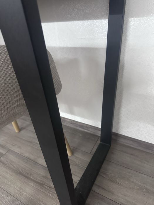 Продам стіл в чудовому стані