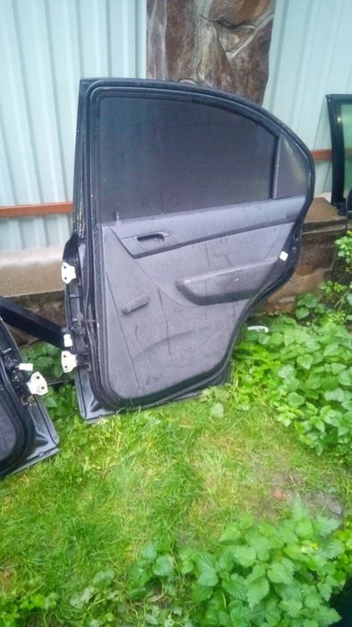 Скло стекло до дверей aveo chevrolet авео