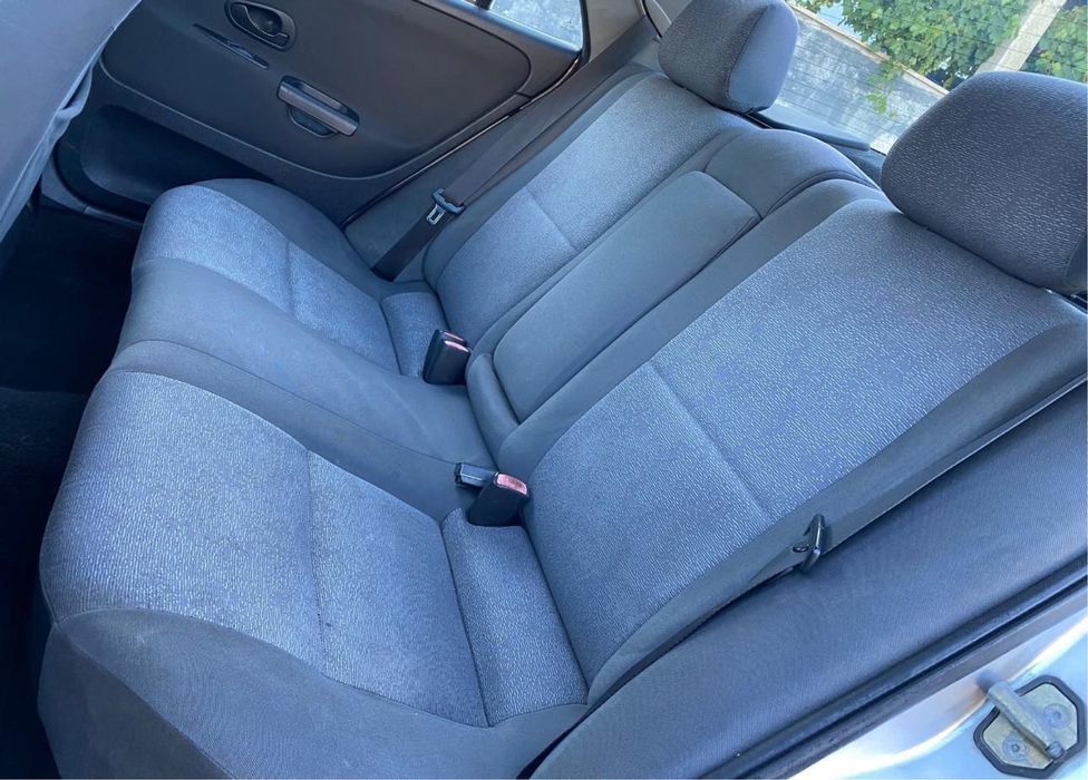 Oportunidade única - Mitsubishi Carisma 1.3