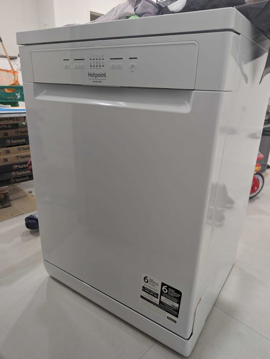 Máquina de lavar loiça Hotpoint Ariston HFC 2B19