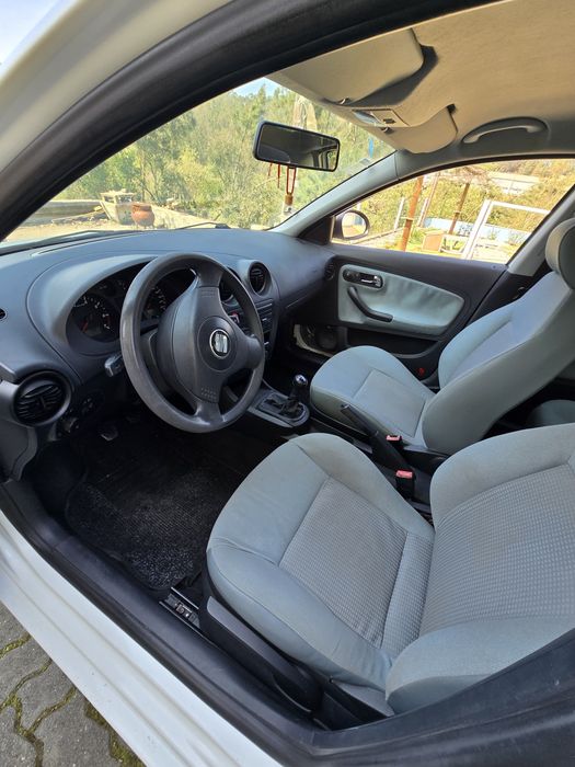 Seat Ibiza, em otimas condocoes e com todos os documentos em dia
