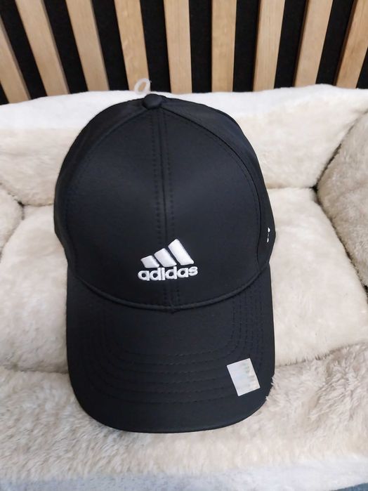 Adidas czapka czarna nowa uniwersalna