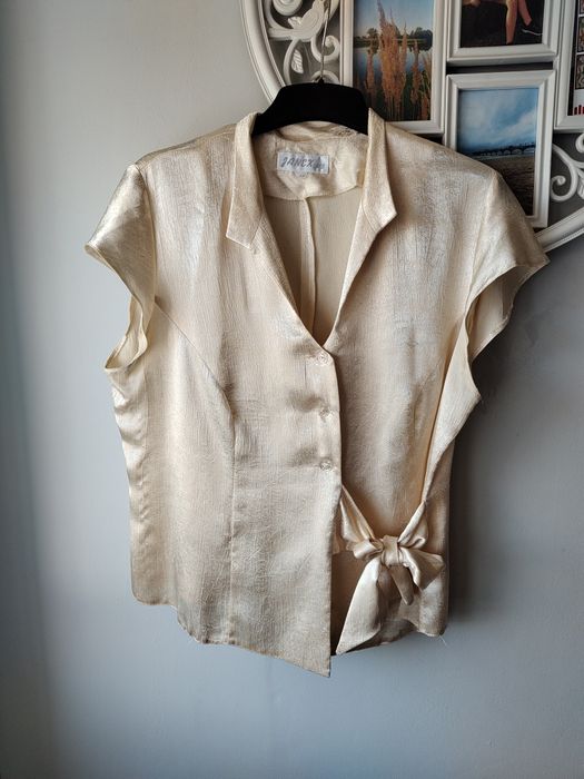 Elegancka złota damska bluzka koszula z wiazaniem