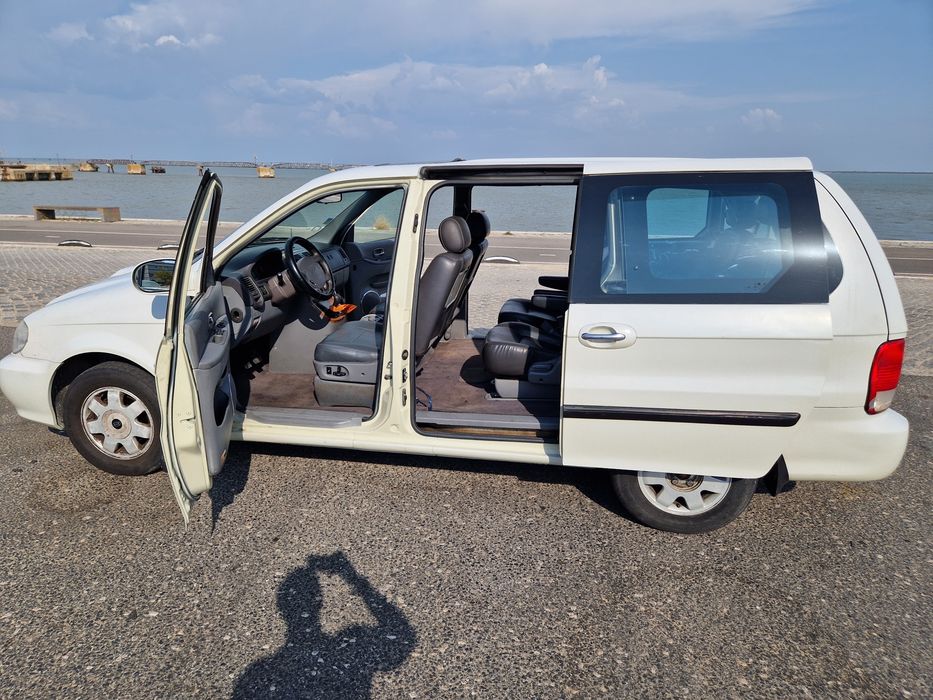 Kia carnival 2.9 diesel / 6 lugares / 2002 / 277.859