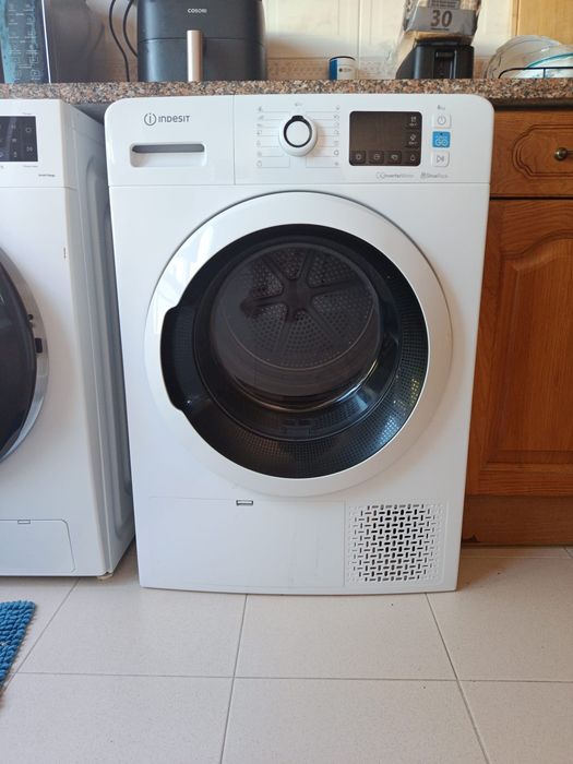 Máquina de secar roupa