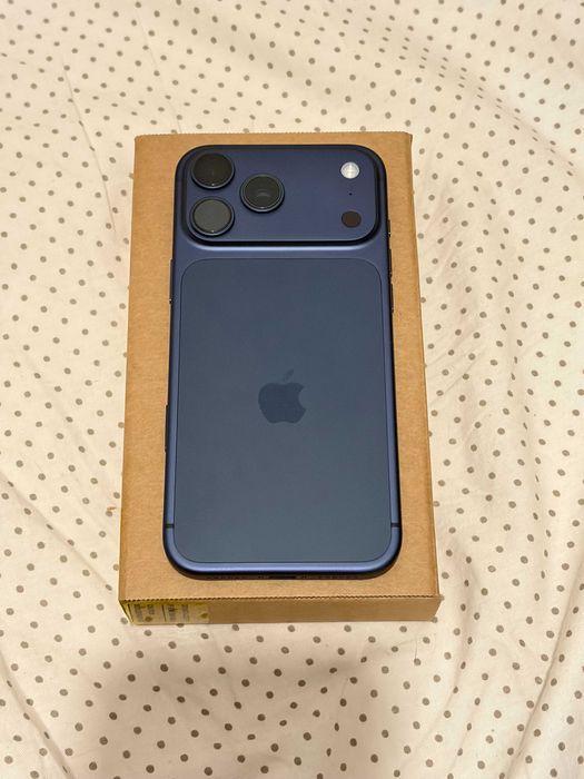 Iphone 17 Pro Max 256 GB - Navy Blue - Excellent condition