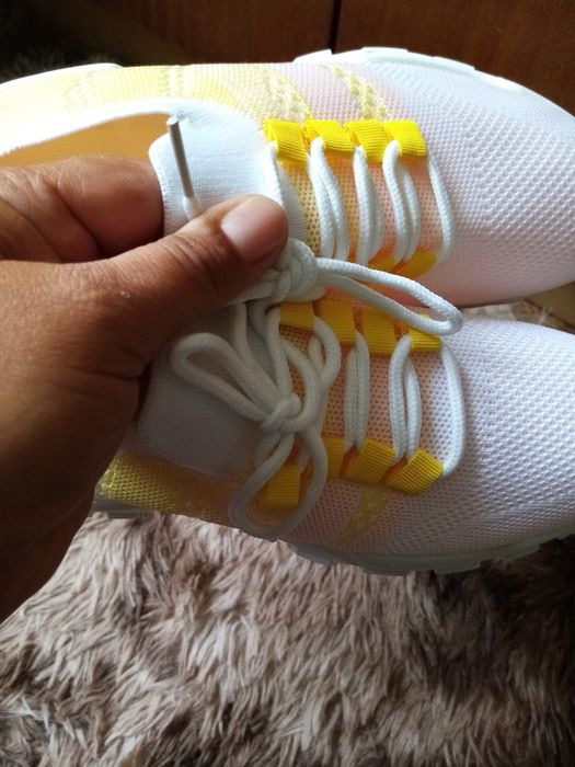 Buty sportowe damskie 37-23,5 cm