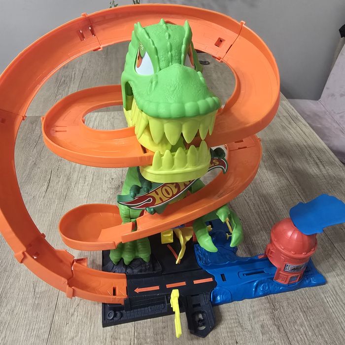 Hot Wheels City Remiza T-Rexa