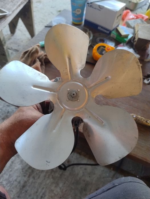 Двигун охолодження холодильник