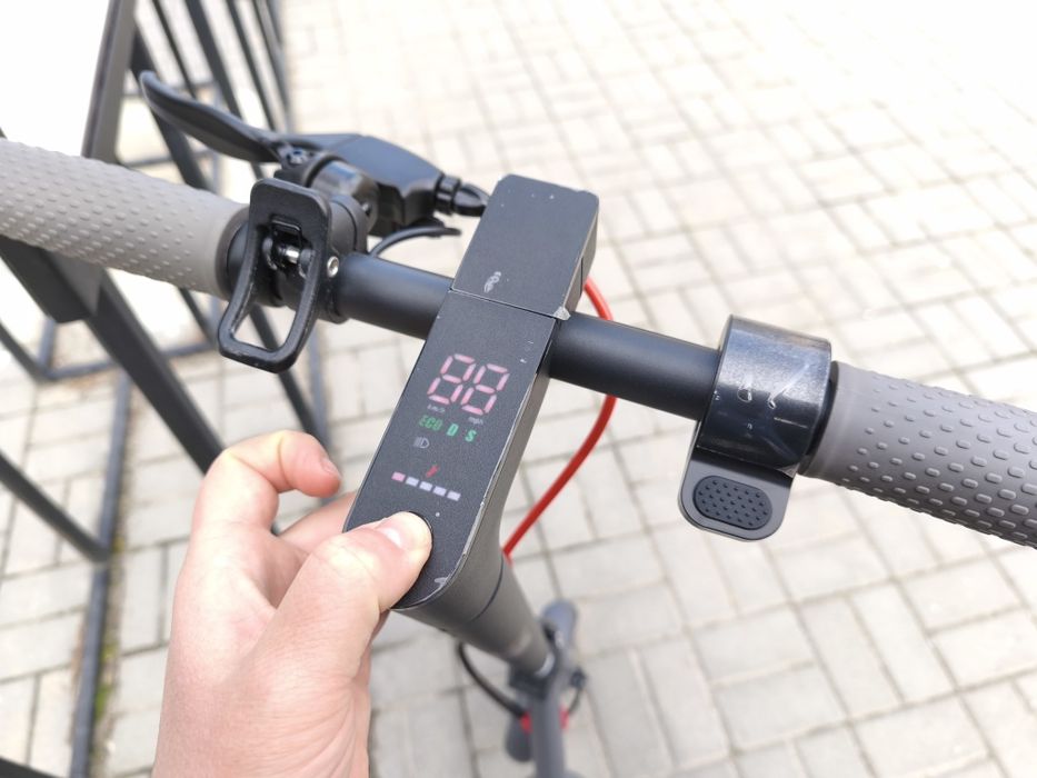 СРОЧНО до 1.04 Електро самокат HR-15 з Европи стан майже новий у плівц