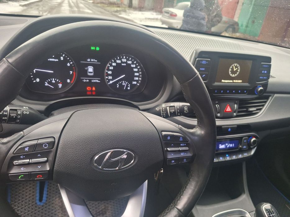 Продам автомобиль хюндай i 30