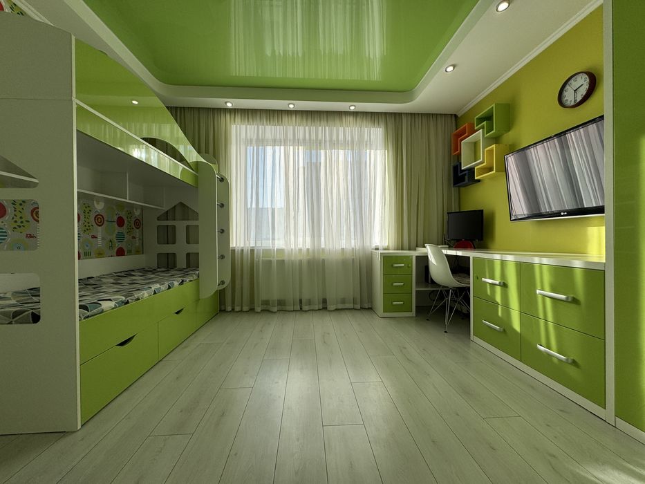 Готова квартира з меблями та технікою! Стрілецька набережна