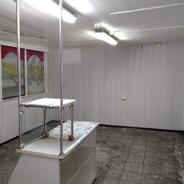 Lokal handlowo-usługowy