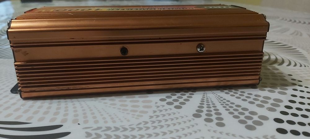 Інвертор UKC-SSK 12-220