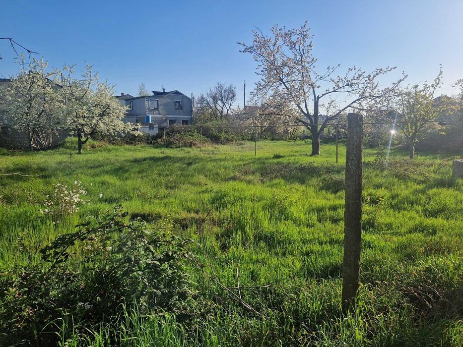 Участок 6 соток Великодолинское (света, вода, газ есть)