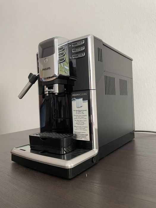Кавомашина Philips Series 5000 EP5310
