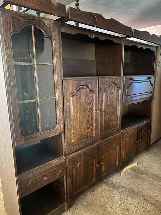 Móvel de sala de jantar em madeira