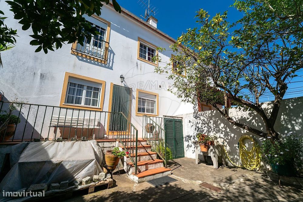 Moradia T4 para venda