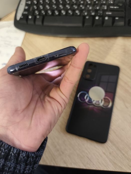 Продам Самсунг s20fe