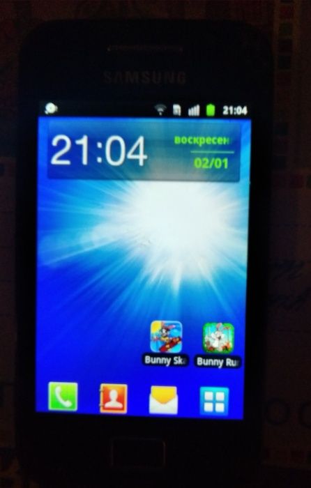 Телефон Самсунг.