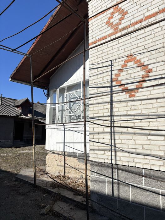 Продається будинок поруч з м.Шептицький