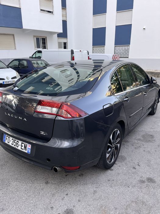 Renault Laguna 2.0 dCi (2008) - Matrícula Francesa / Documentos em Dia