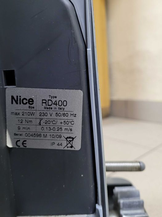 napęd do bramy przesuwnej