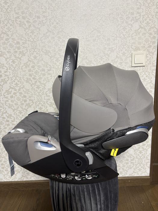 Автокрісло Cybex Cloud Z Soho Grey сірий колір