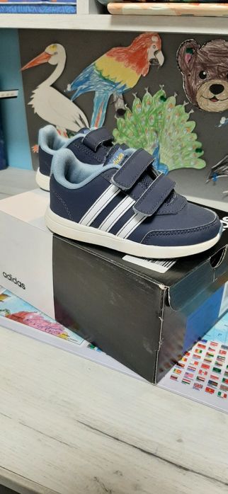 Buty sportowe adiadas 24