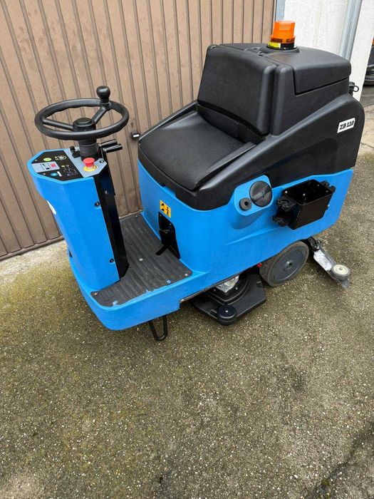 MASZYNA CZYSZCZĄCA ZAUBER ZB 110