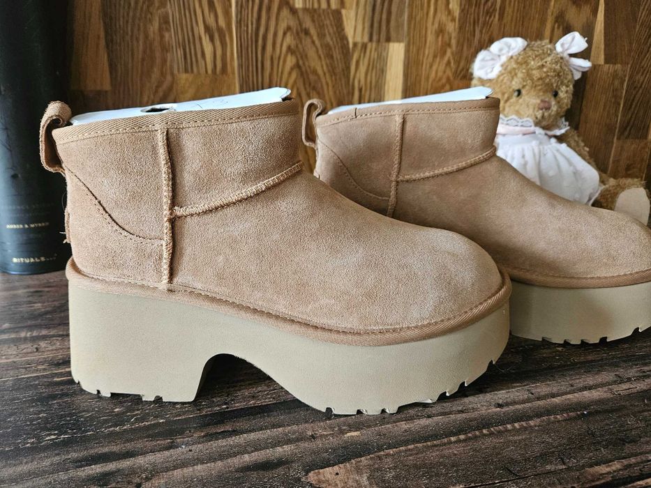 Продам ботинки UGG