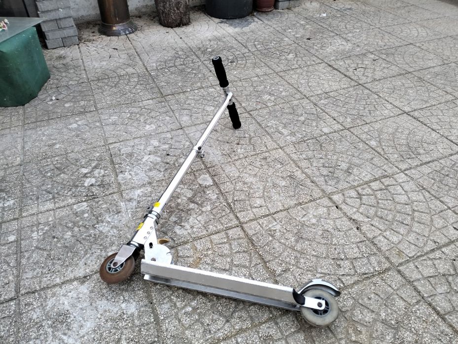 Trotinete dobrável e extensível para várias alturas dos 3 aos 15 anos