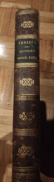 Dicionário português e Latino 1832