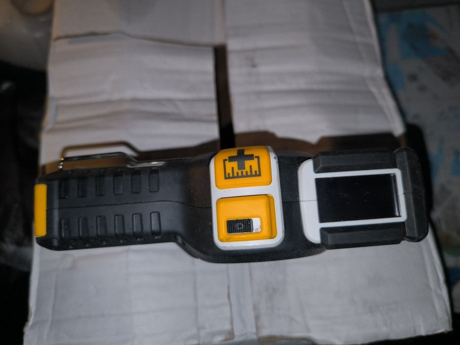 Fita métrica digital profissional Tomahawk reekon T1 como nova
