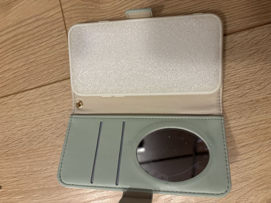 Case etui iphone se z lusterkiem i miejscem na karty