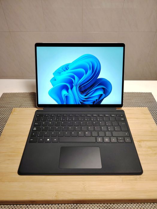 Surface Pro 8 + Teclado original | Impecável | Caixas