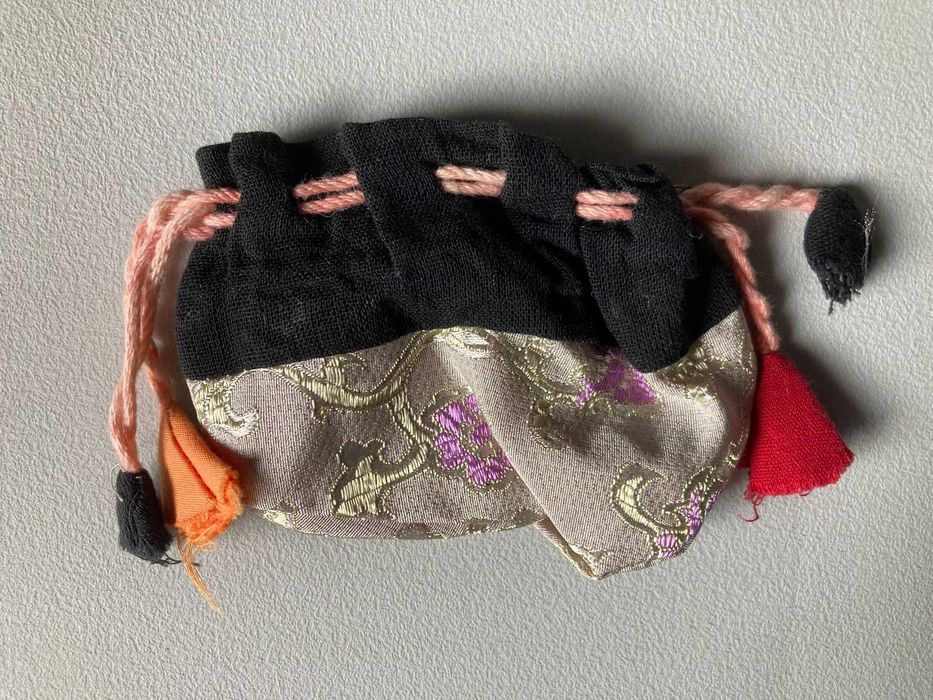 Pequena Bolsinha Porta-Moedas