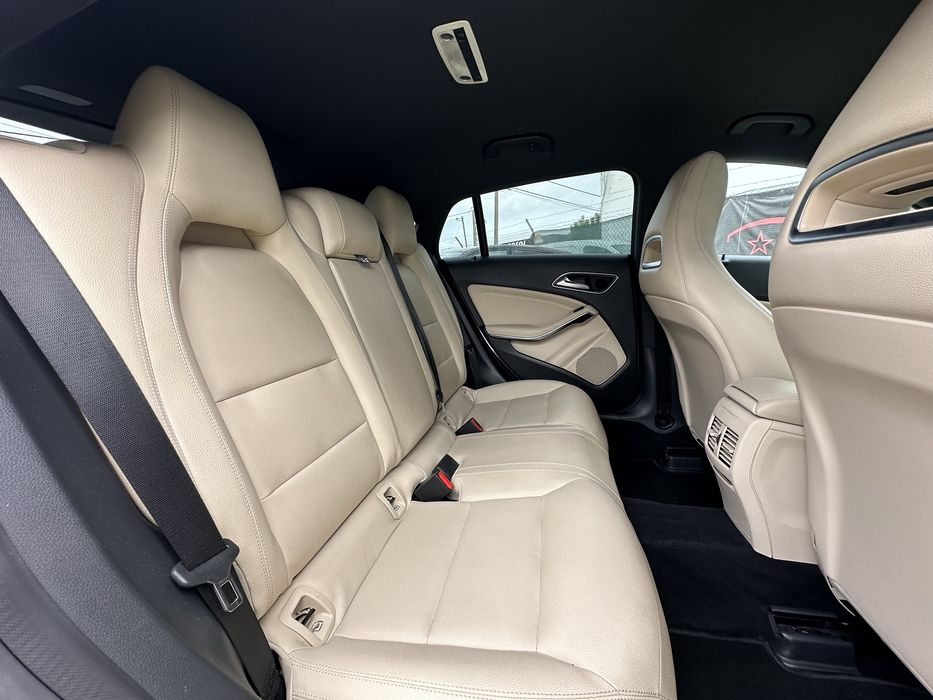 Mercedes-Benz CLA 180 — fotografia 8
