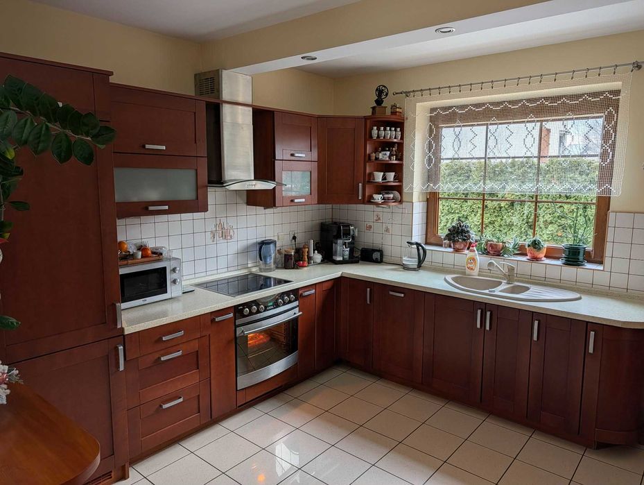 Używane meble kuchenne w zabudowie wraz ze sprzętem