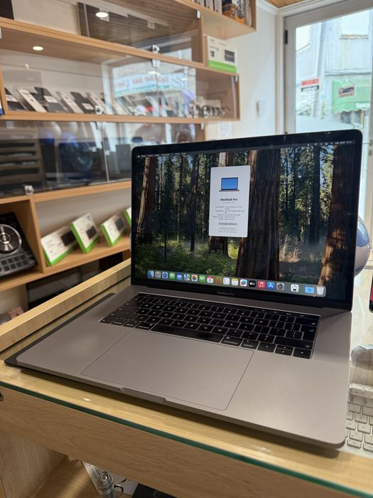 Macbook Pro 15 i7 2019