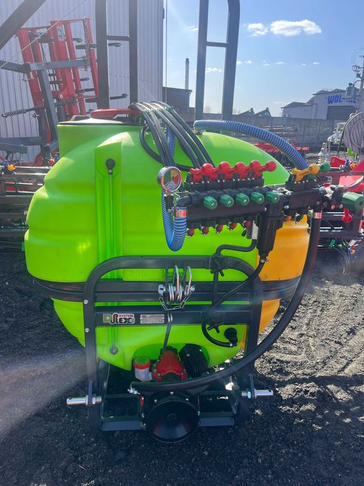Nowy opryskiwacz zawieszany  KLARA 400l-1200l TOLMET
