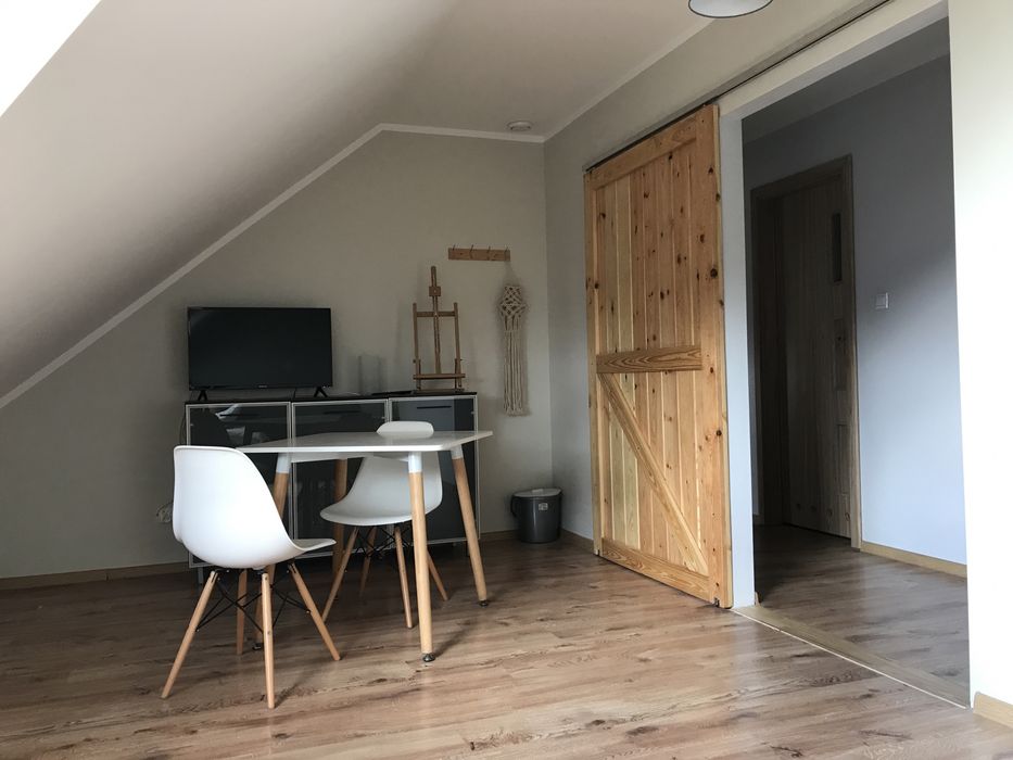 Piętro domu nad jeziorem KASZUBY Pierszczewko, Krzeszna